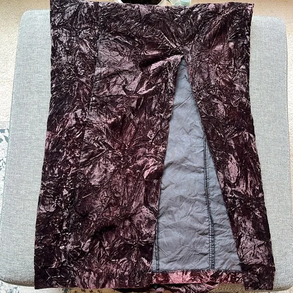 Vintage Crushed Velvet Burgundy Dress with Slit and buttons, Size: 6 - Picture 8 of 17